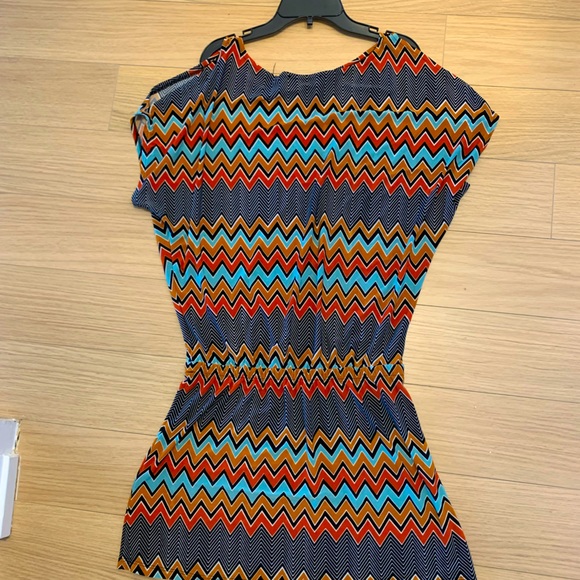 EUC! VERONICA M Womens Dress sz sm, open shoulders, flattering forgiving waist - Picture 9 of 9